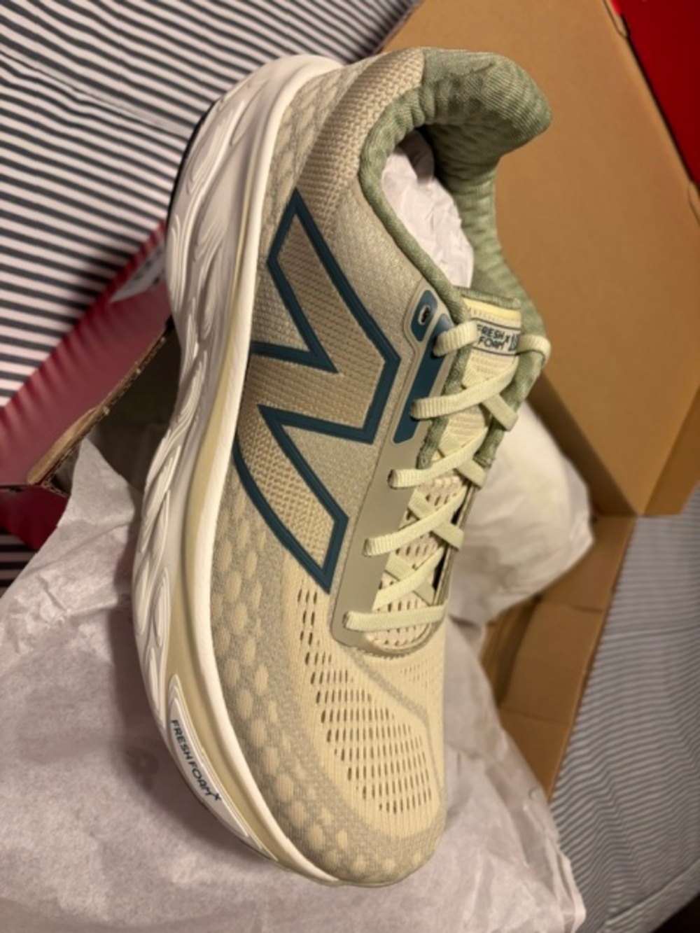 (NIB) Mens Brand New NEW BALANCE Fresh Foam X 1080 v14 Running Shoes, size 9.